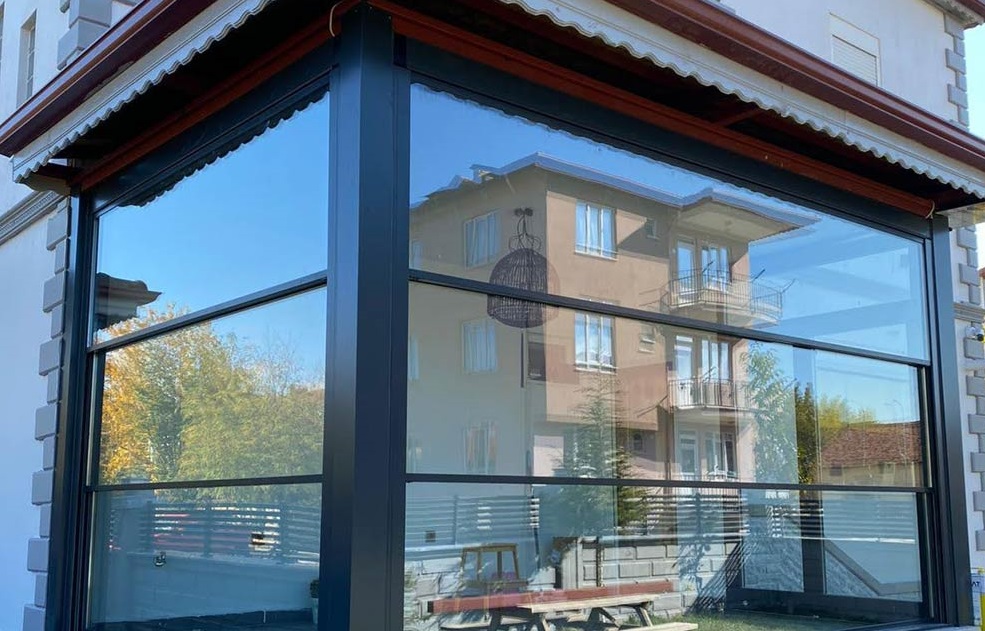 VEGA – Silinebilir Isıcamlı Giyotin Sistem